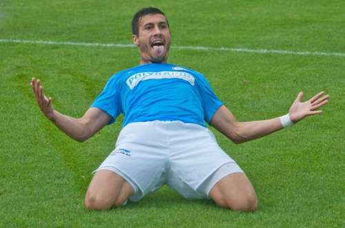 Adis Jahovic celebrates one of his goals; photo: Wil facebook page